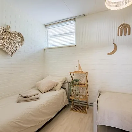 Beachhouse Jula Apartment *